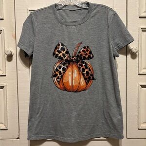 Bella Canvas Gray Tee with Orange Pumpkin and Leopard Bow
